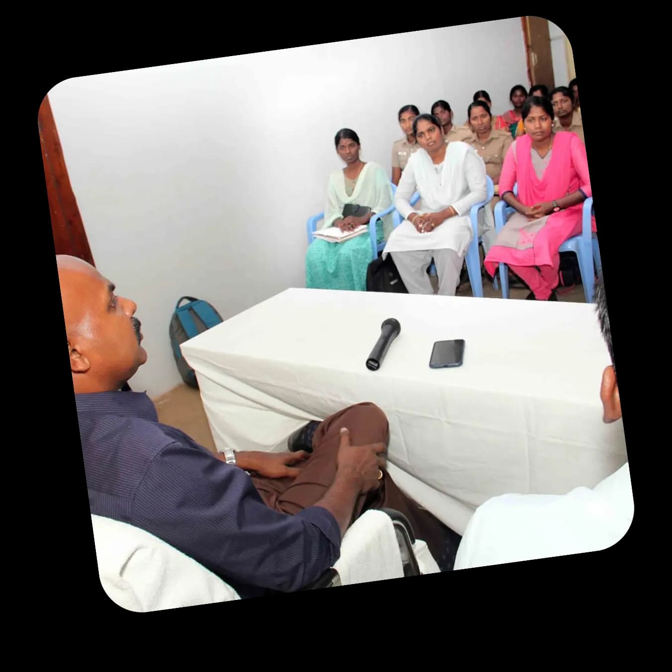 Facilitation session with a learner group
